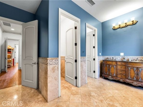 22349 Dolorosa Street, Woodland Hills (los Angeles) CA 91367