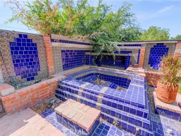 22349 Dolorosa Street, Woodland Hills (los Angeles) CA 91367