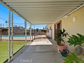 6820 Gross Avenue, West Hills (los Angeles) CA 91307