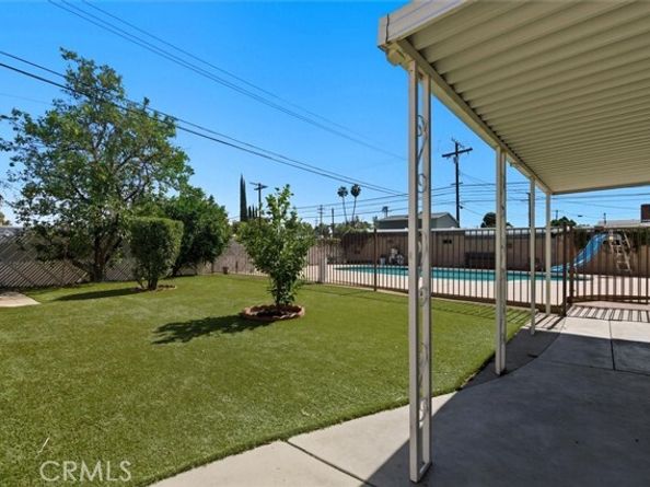 6820 Gross Avenue, West Hills (los Angeles) CA 91307