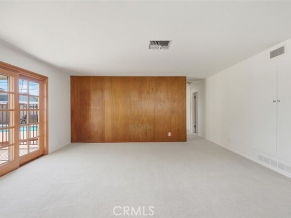 6820 Gross Avenue, West Hills (los Angeles) CA 91307