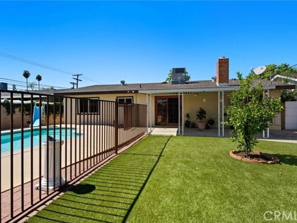 6820 Gross Avenue, West Hills (los Angeles) CA 91307