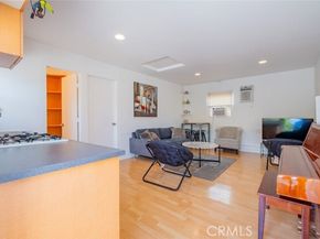 10404 Jardine Avenue, Sunland (los Angeles) CA 91040