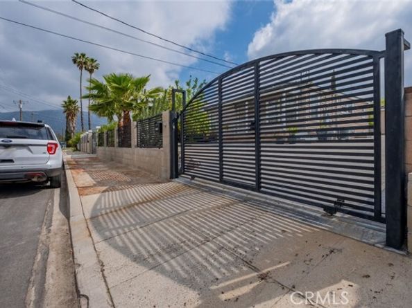 10404 Jardine Avenue, Sunland (los Angeles) CA 91040