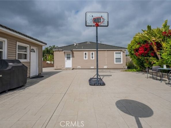 10404 Jardine Avenue, Sunland (los Angeles) CA 91040