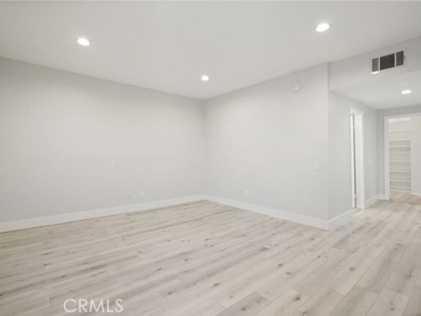 19029 Nordhoff Street 103, Northridge (los Angeles) CA 91324