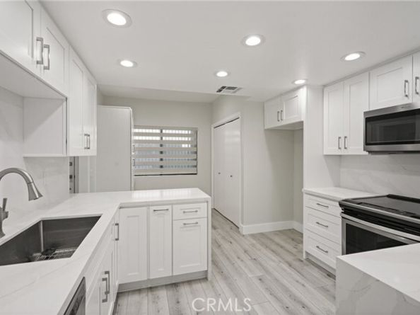 19029 Nordhoff Street 103, Northridge (los Angeles) CA 91324