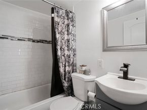 919 W 49th, Los Angeles CA 90037
