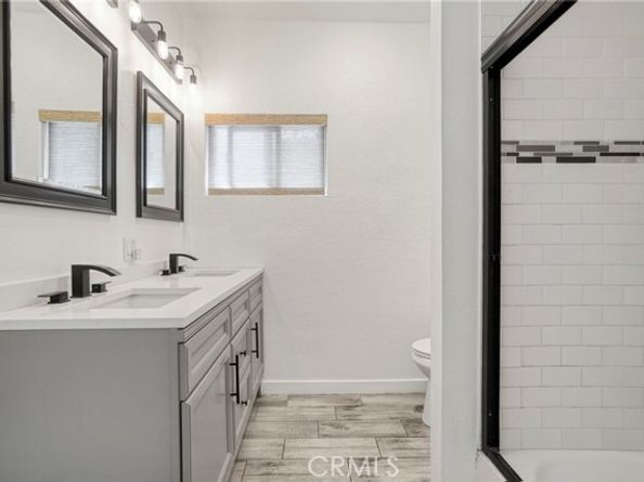 919 W 49th, Los Angeles CA 90037