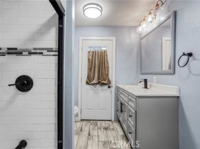 919 W 49th, Los Angeles CA 90037