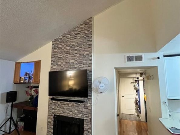 9600 Van Nuys 210, Panorama City (los Angeles) CA 91402