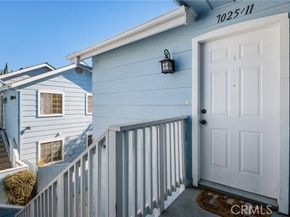 7025 Glade, Canoga Park (los Angeles) CA 91303