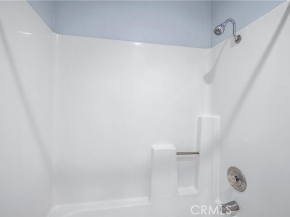 7025 Glade, Canoga Park (los Angeles) CA 91303