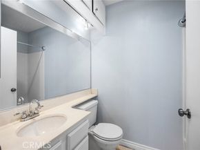 7025 Glade, Canoga Park (los Angeles) CA 91303