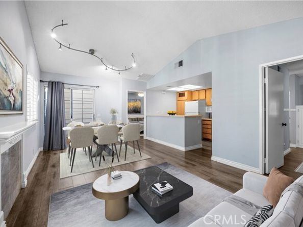 7025 Glade, Canoga Park (los Angeles) CA 91303