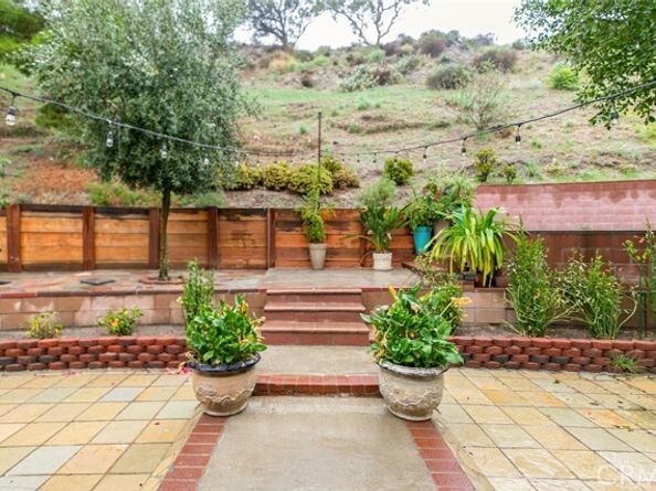 17155 Barneston, Granada Hills (los Angeles) CA 91344