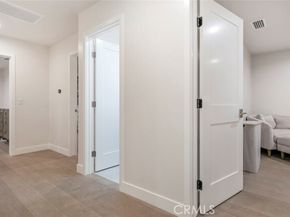 17155 Barneston, Granada Hills (los Angeles) CA 91344