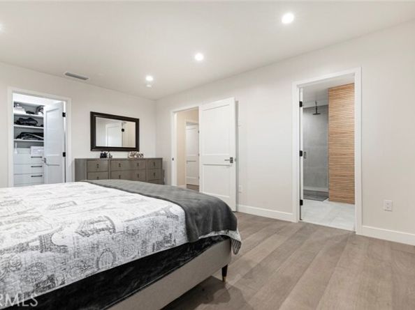 17155 Barneston, Granada Hills (los Angeles) CA 91344