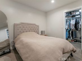 17155 Barneston, Granada Hills (los Angeles) CA 91344