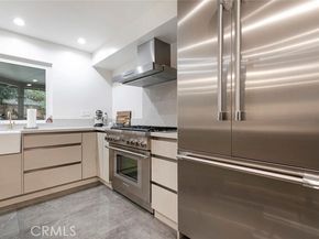 17155 Barneston, Granada Hills (los Angeles) CA 91344