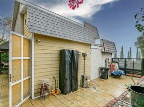 17155 Barneston, Granada Hills (los Angeles) CA 91344