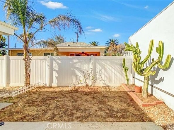 7702 Ben Avenue, North Hollywood (los Angeles) CA 91605