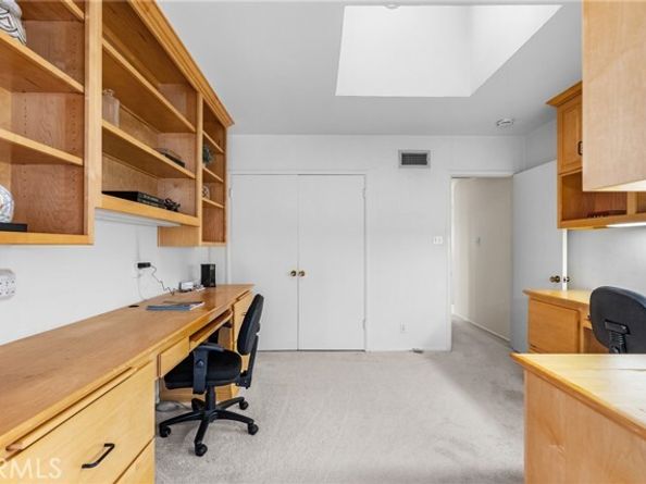 19200 Ballinger, Northridge (los Angeles) CA 91324