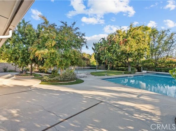 19200 Ballinger, Northridge (los Angeles) CA 91324