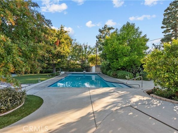 19200 Ballinger, Northridge (los Angeles) CA 91324