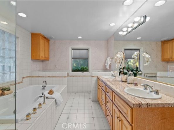 19200 Ballinger, Northridge (los Angeles) CA 91324