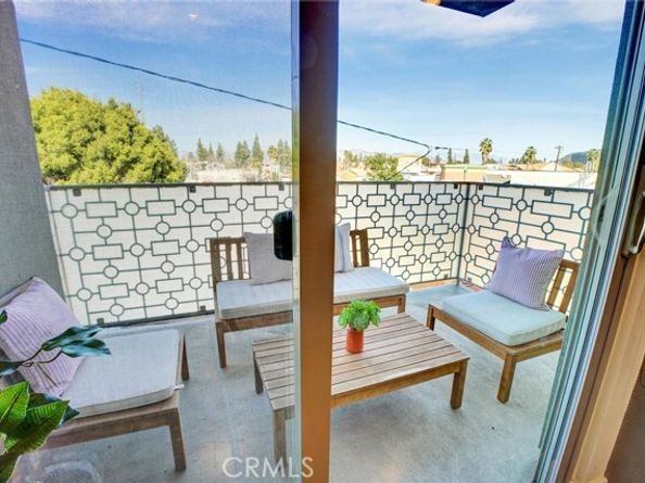 11023 Fruitland Drive 304, Studio City (los Angeles) CA 91604