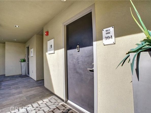 11023 Fruitland Drive 304, Studio City (los Angeles) CA 91604