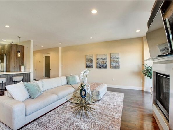 11023 Fruitland Drive 304, Studio City (los Angeles) CA 91604