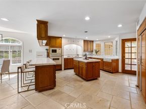10703 Wheatland Avenue, Sunland (los Angeles) CA 91040