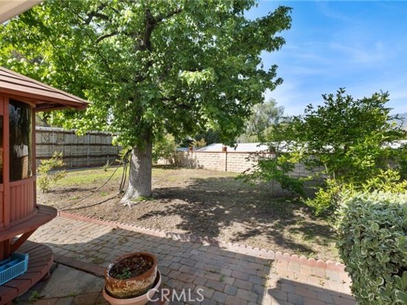 10703 Wheatland Avenue, Sunland (los Angeles) CA 91040