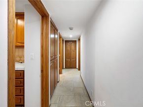 10703 Wheatland Avenue, Sunland (los Angeles) CA 91040