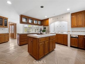 10703 Wheatland Avenue, Sunland (los Angeles) CA 91040
