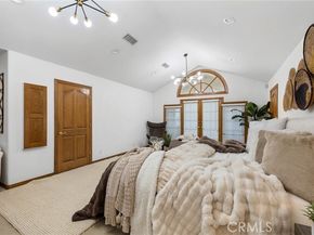 10703 Wheatland Avenue, Sunland (los Angeles) CA 91040