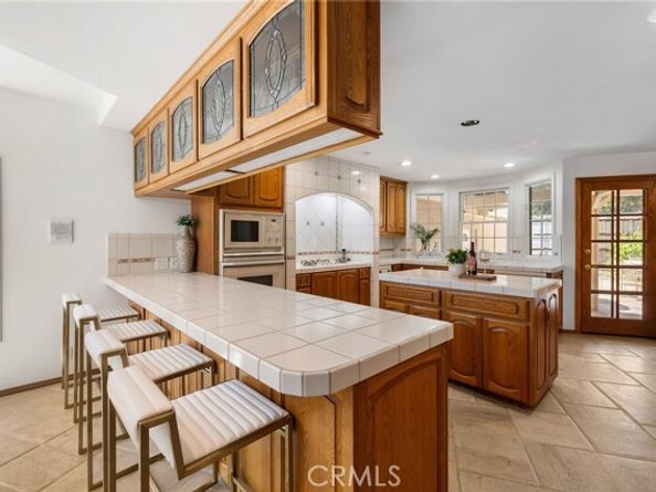 10703 Wheatland Avenue, Sunland (los Angeles) CA 91040