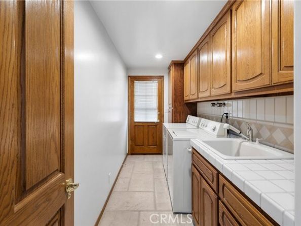 10703 Wheatland Avenue, Sunland (los Angeles) CA 91040
