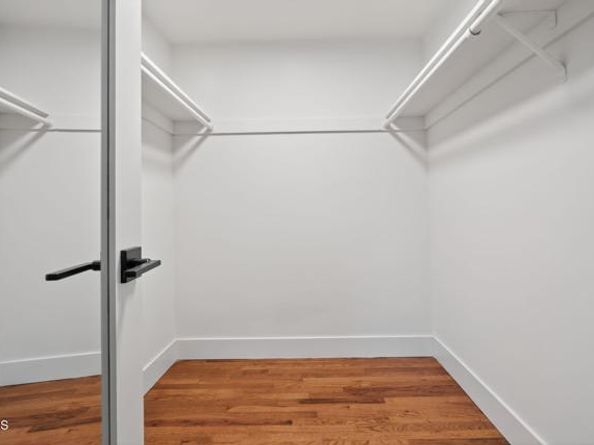 18924 Halsted Street, Northridge (los Angeles) CA 91324