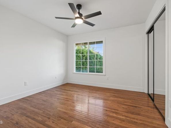 18924 Halsted Street, Northridge (los Angeles) CA 91324