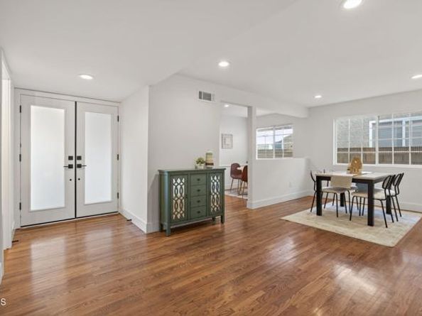 18924 Halsted Street, Northridge (los Angeles) CA 91324