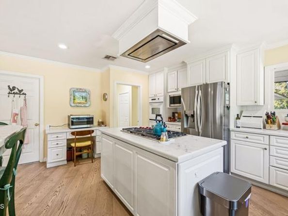 17933 Osborne Street, Northridge (los Angeles) CA 91325