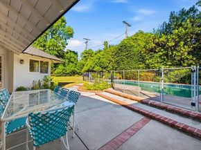 17933 Osborne Street, Northridge (los Angeles) CA 91325