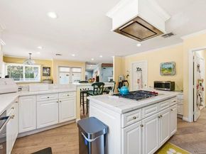 17933 Osborne Street, Northridge (los Angeles) CA 91325