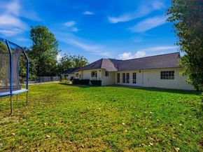 17933 Osborne Street, Northridge (los Angeles) CA 91325