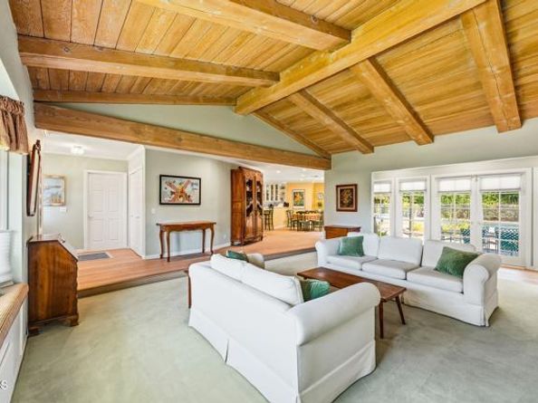 17933 Osborne Street, Northridge (los Angeles) CA 91325