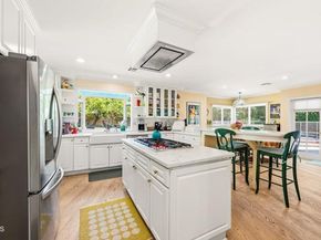 17933 Osborne Street, Northridge (los Angeles) CA 91325