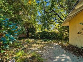 17933 Osborne Street, Northridge (los Angeles) CA 91325